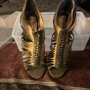 Bakers ( twist ) green, and tan leather booty sandals size 9